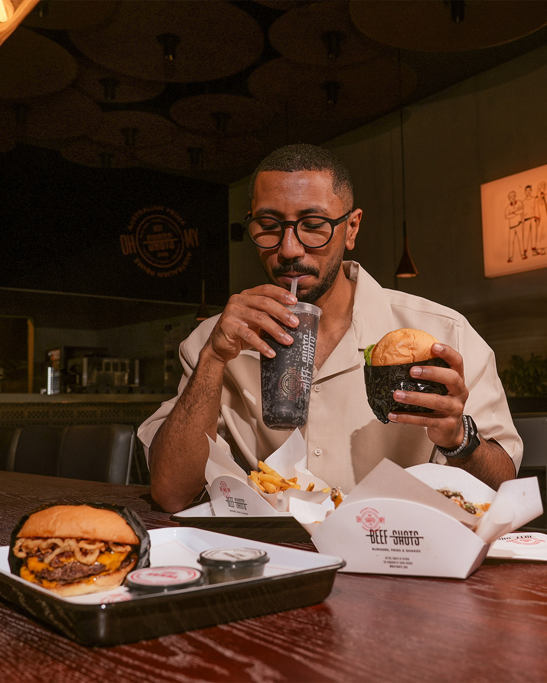 Premium beef burger at Beefshots Tahlia branch in Almaz Plaza Riyadh – high-quality beef burger